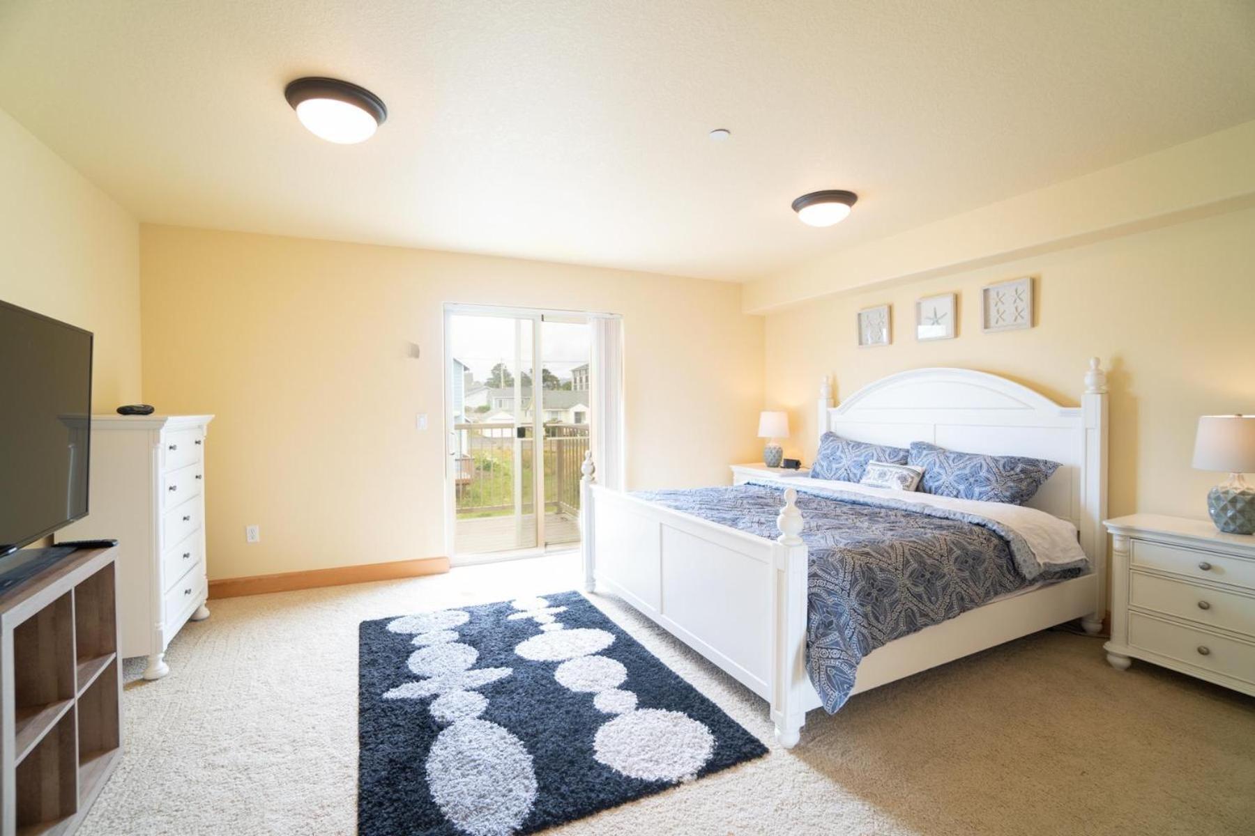 The White Turtle Villa Lincoln City Exterior photo